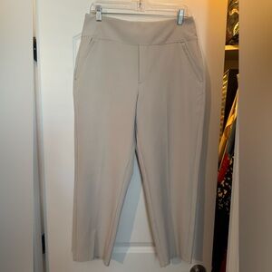 Athleta size 10P Women's Cream tapered Pants